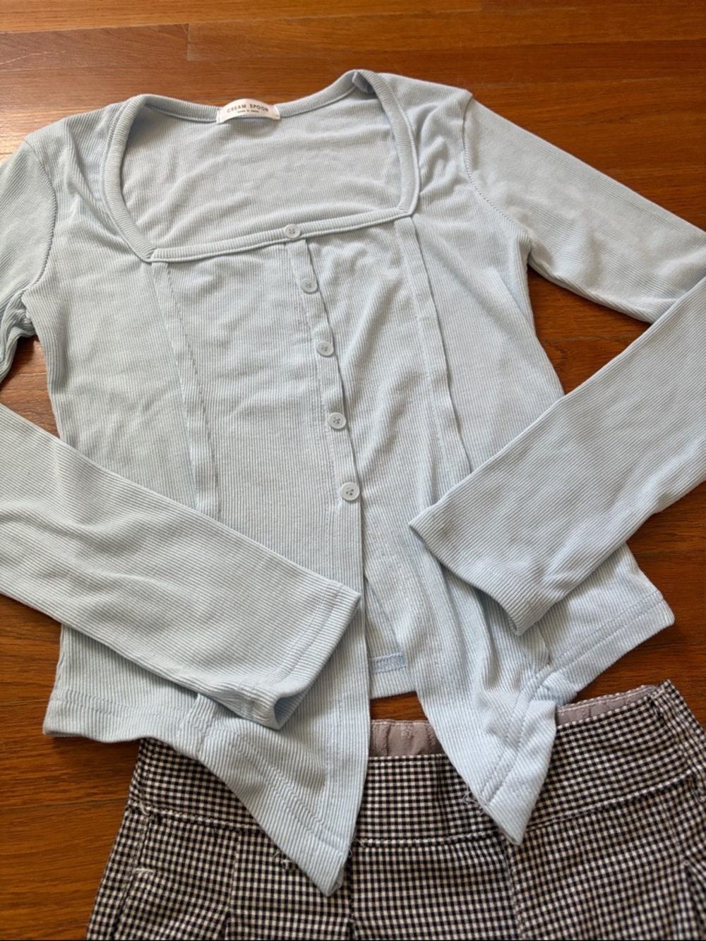 Light Blue Ribbed Long-Sleeve Button Front Top - Picture 2 of 5